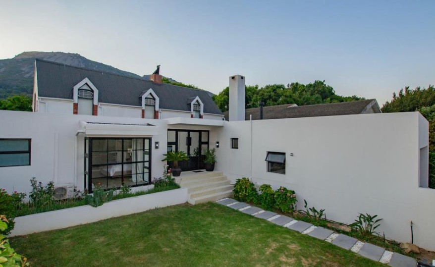 4 Bedroom Property for Sale in Vrykyk Western Cape